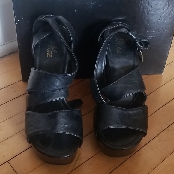 Heels - Picture 1 of 3